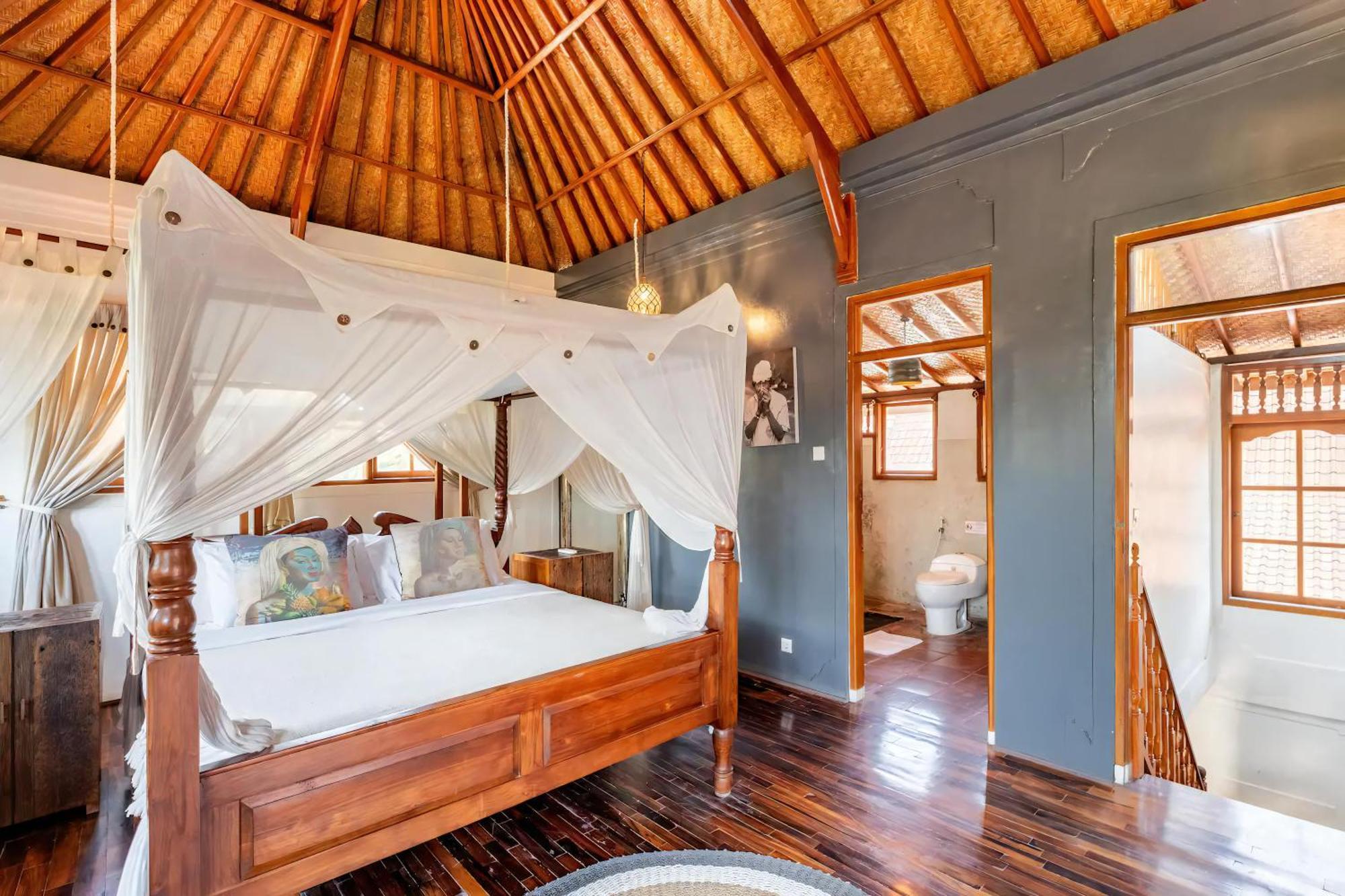 The Ocean Luxury Villas Resort *