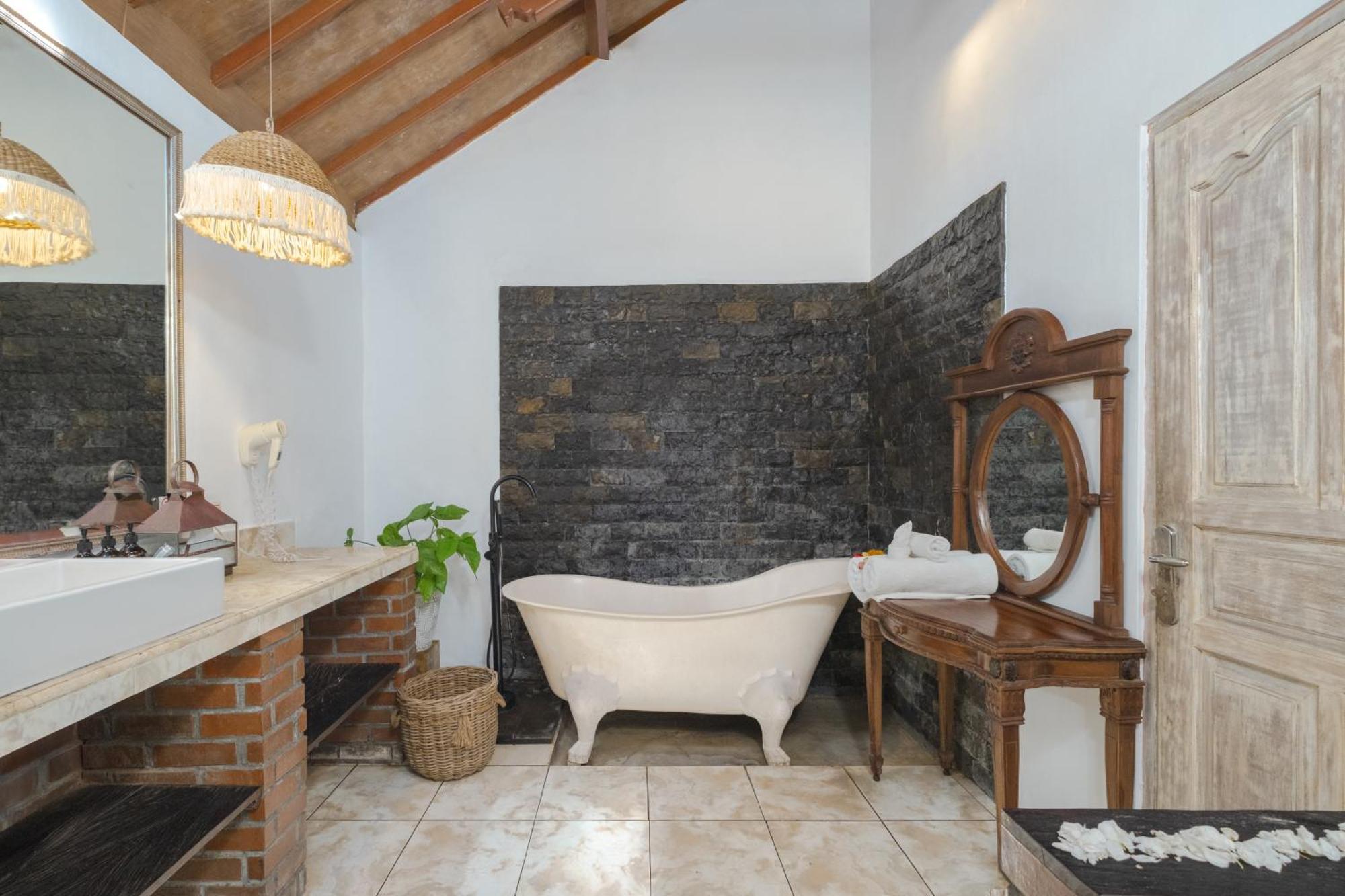 Oberoi Luxury - In Heart Villa *